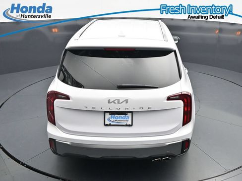 Used 2025 Kia Telluride S FWD image 23