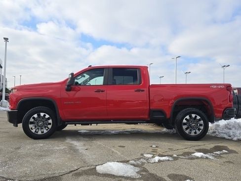 Used 2022 Chevrolet Silverado 2500 Custom w/ Custom Value Package image 22