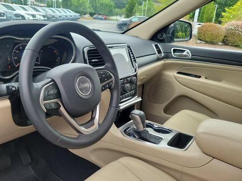 Used 2019 Jeep Grand Cherokee Limited RWD image 12