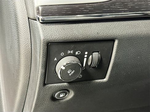 Used 2018 Jeep Grand Cherokee Summit w/ Skid Plate Group image 26