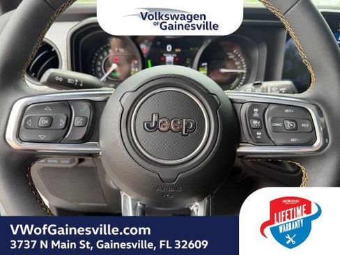 Used 2024 Jeep Wrangler Unlimited Sahara AWD/4WD image 23