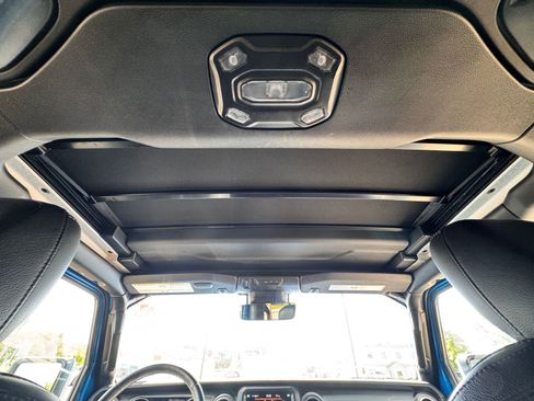 Used 2023 Jeep Wrangler Unlimited Sahara w/ LED Lighting Group AWD/4WD image 25