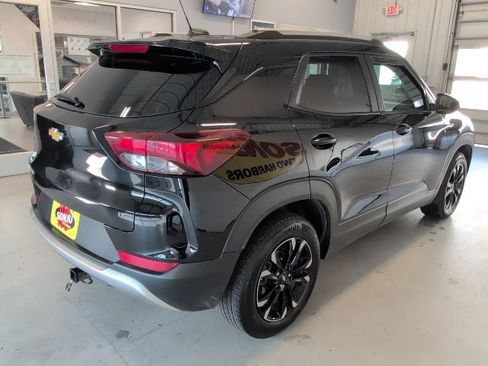 Certified 2023 Chevrolet TrailBlazer LT w/ Convenience Package FWD image 5