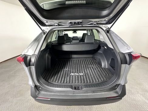 Used 2022 Toyota RAV4 XLE image 14