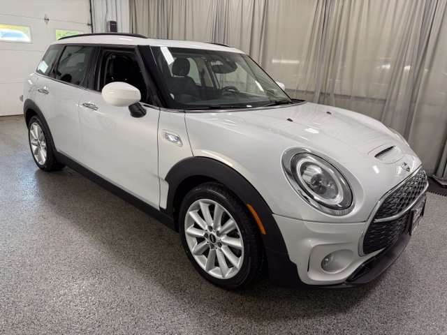 Used 2020 MINI Cooper Clubman S w/ Storage Package FWD image 3