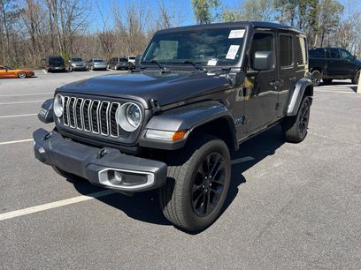 Used 2025 Jeep Wrangler Unlimited Sahara w/ Safety Group