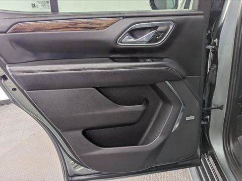 Used 2023 Chevrolet Tahoe Premier RWD image 16
