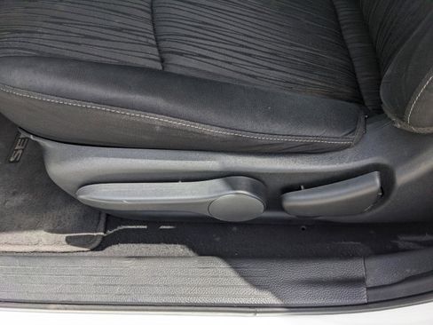 Used 2018 Nissan Sentra SV FWD image 18