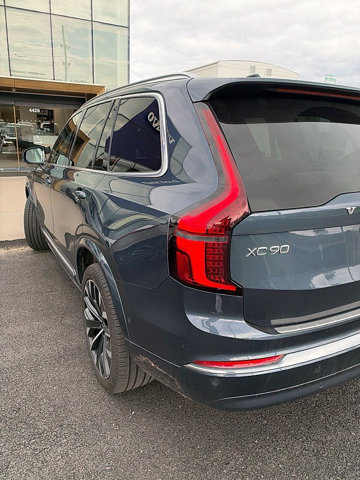 Used 2025 Volvo XC90 T8 Plus w/ Protection Package Premier AWD/4WD image 7
