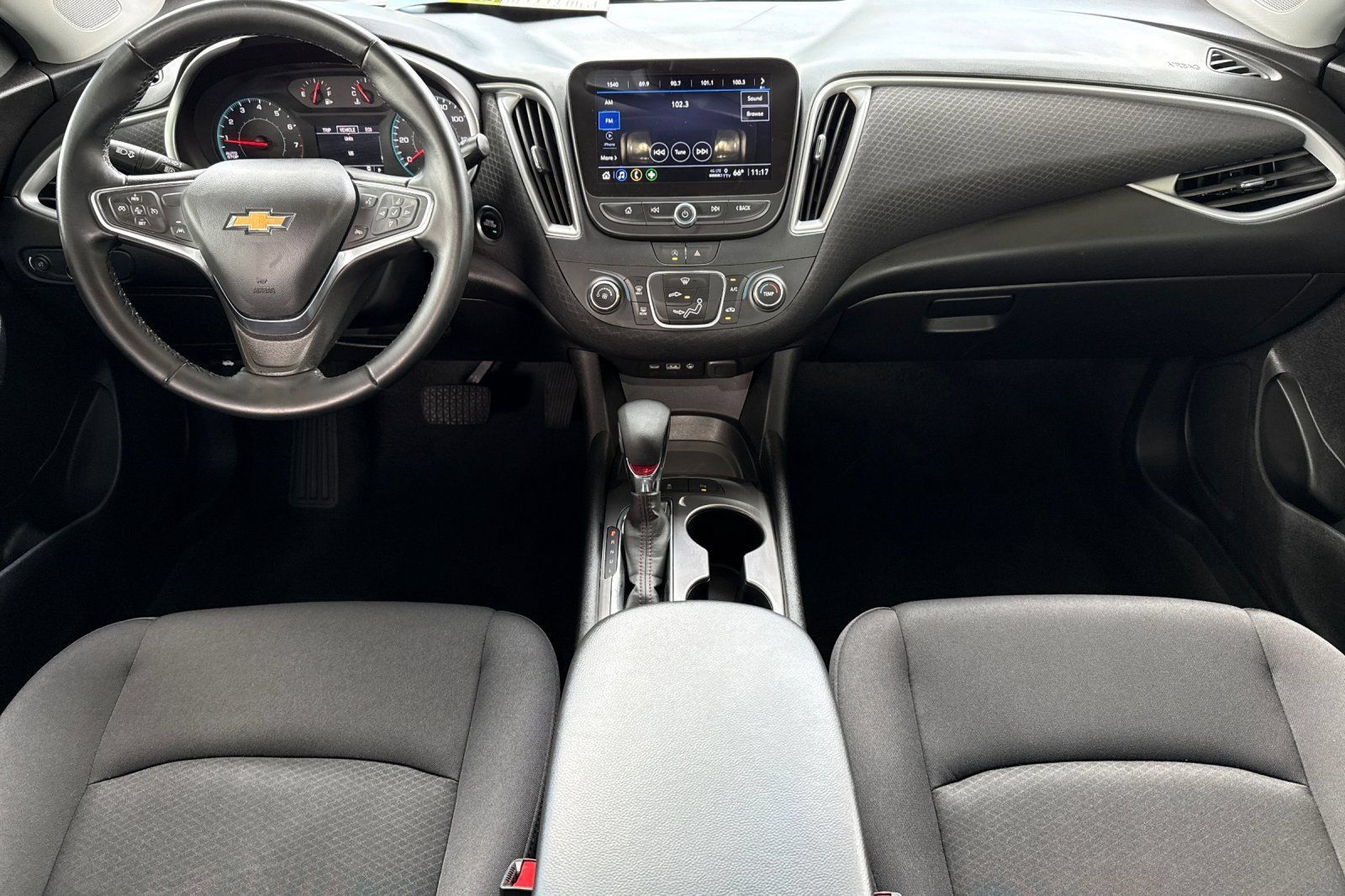 Used 2025 Chevrolet Malibu RS FWD image 20