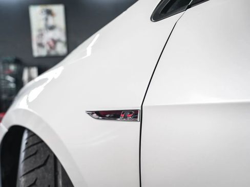 Used 2019 Volkswagen Golf 4-Door image 9