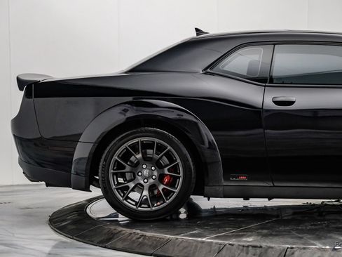Used 2022 Dodge Challenger SRT Hellcat RWD image 27