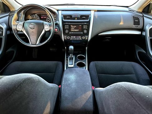 Used 2013 Nissan Altima 2.5 SV FWD image 30