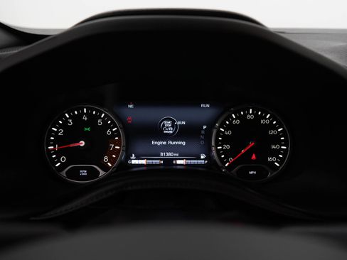 Used 2019 Jeep Renegade Trailhawk w/ Cold Weather Group II AWD/4WD image 26