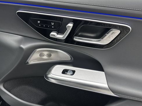 New 2026 Mercedes-Benz E 53 AMG e 4MATIC Wagon image 17