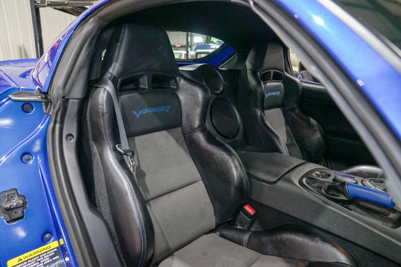 Used 2006 Dodge Viper SRT-10 w/ First Edition Group RWD image 39