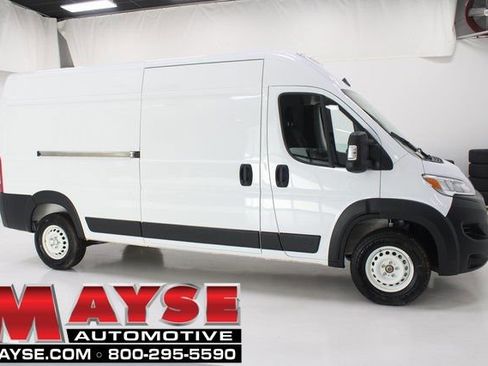 Used 2025 RAM ProMaster 2500 w/ Storage Group FWD image 1