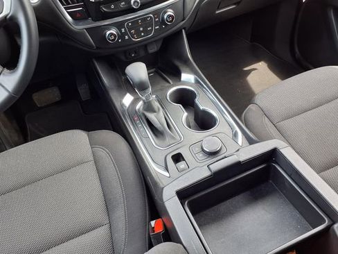 Certified 2023 Chevrolet Traverse LT FWD image 11