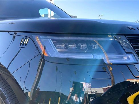 New 2026 Land Rover Range Rover SE image 16