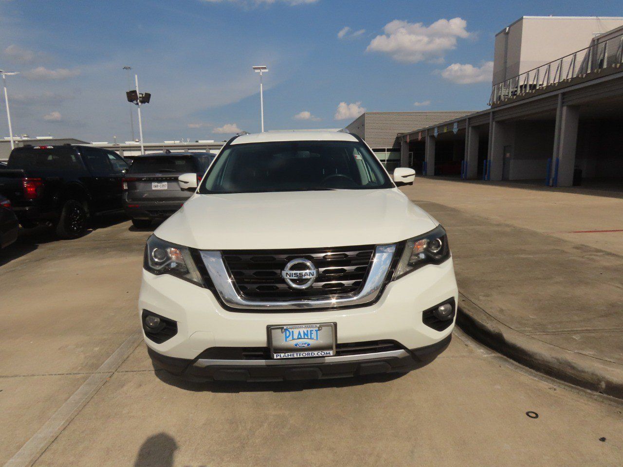 Used 2017 Nissan Pathfinder SL AWD/4WD image 5