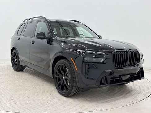 New 2026 BMW X7 xDrive40i w/ M Sport Package AWD/4WD image 7