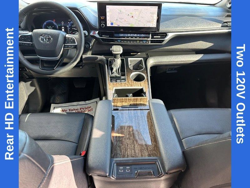 Used 2026 Toyota Sienna Limited FWD image 16