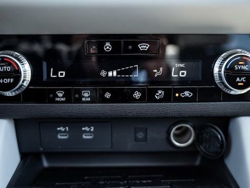 New 2026 Mitsubishi Outlander SE FWD image 20