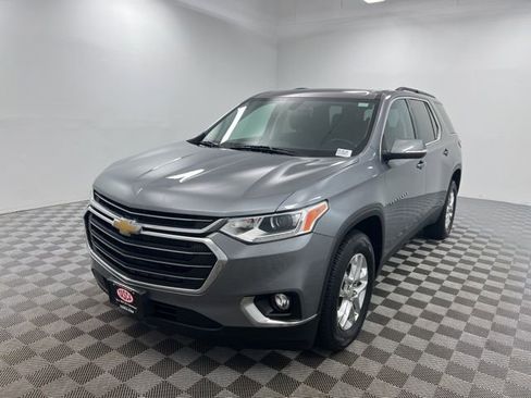 Used 2021 Chevrolet Traverse LT w/ LPO, Floor Liner Package AWD/4WD image 2