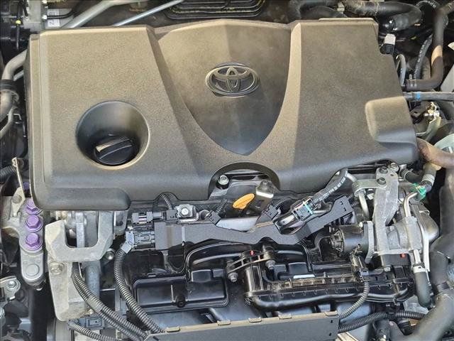 Used 2018 Toyota Camry XLE FWD image 22