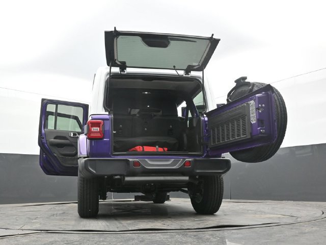 New 2026 Jeep Wrangler Unlimited Sahara w/ Whitecap Package AWD/4WD image 66