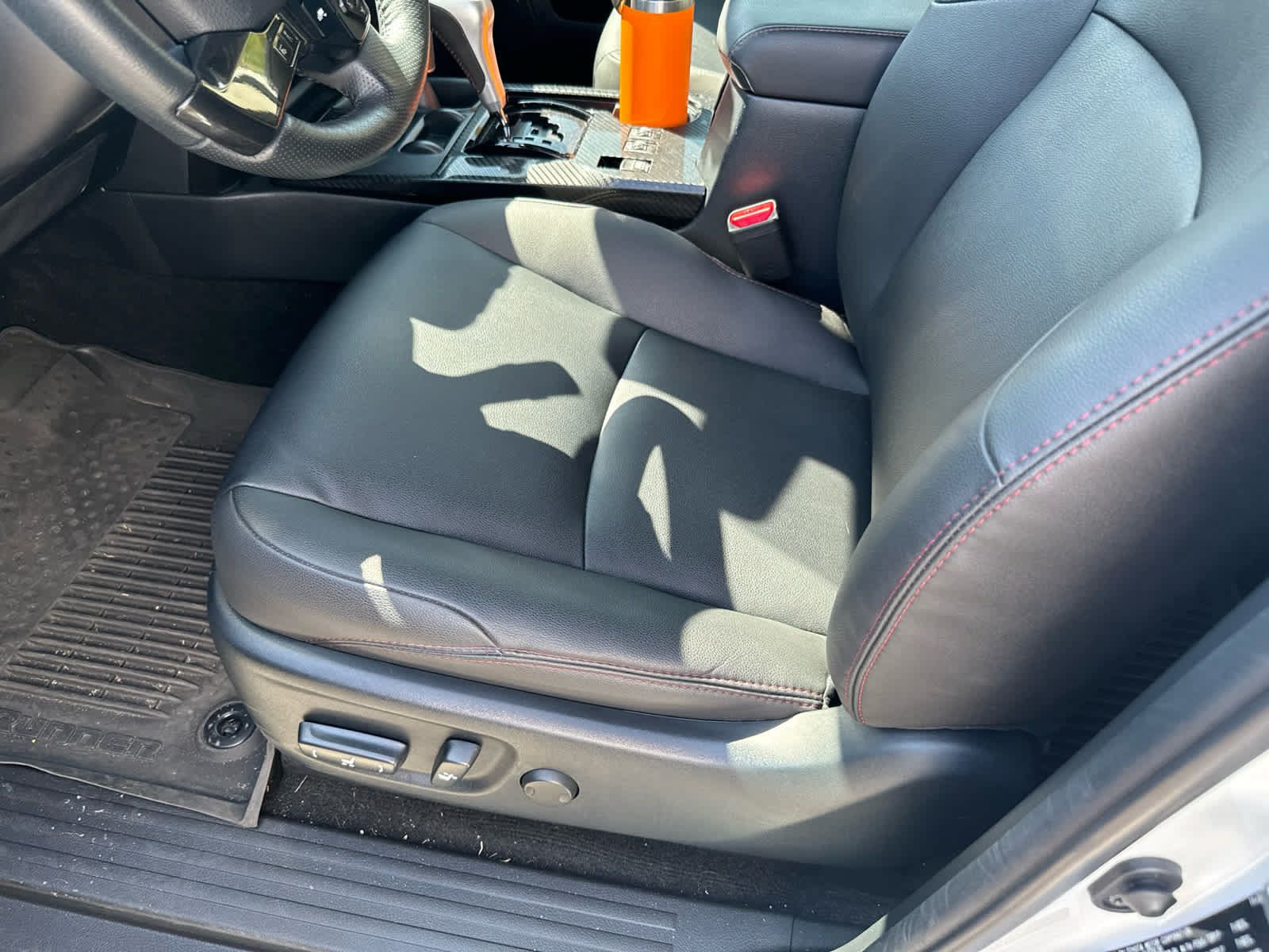 Used 2024 Toyota 4Runner TRD Off-Road Premium w/ Moonroof Package AWD/4WD image 7