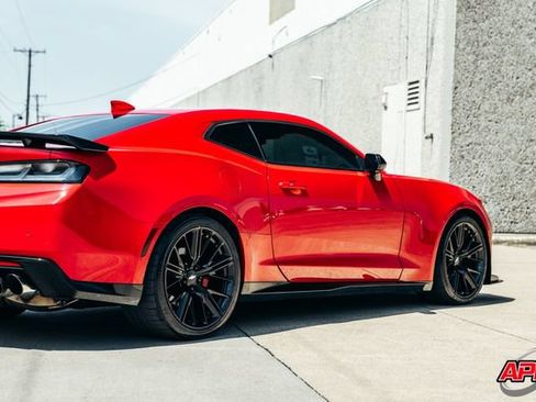Used 2018 Chevrolet Camaro ZL1 RWD image 45
