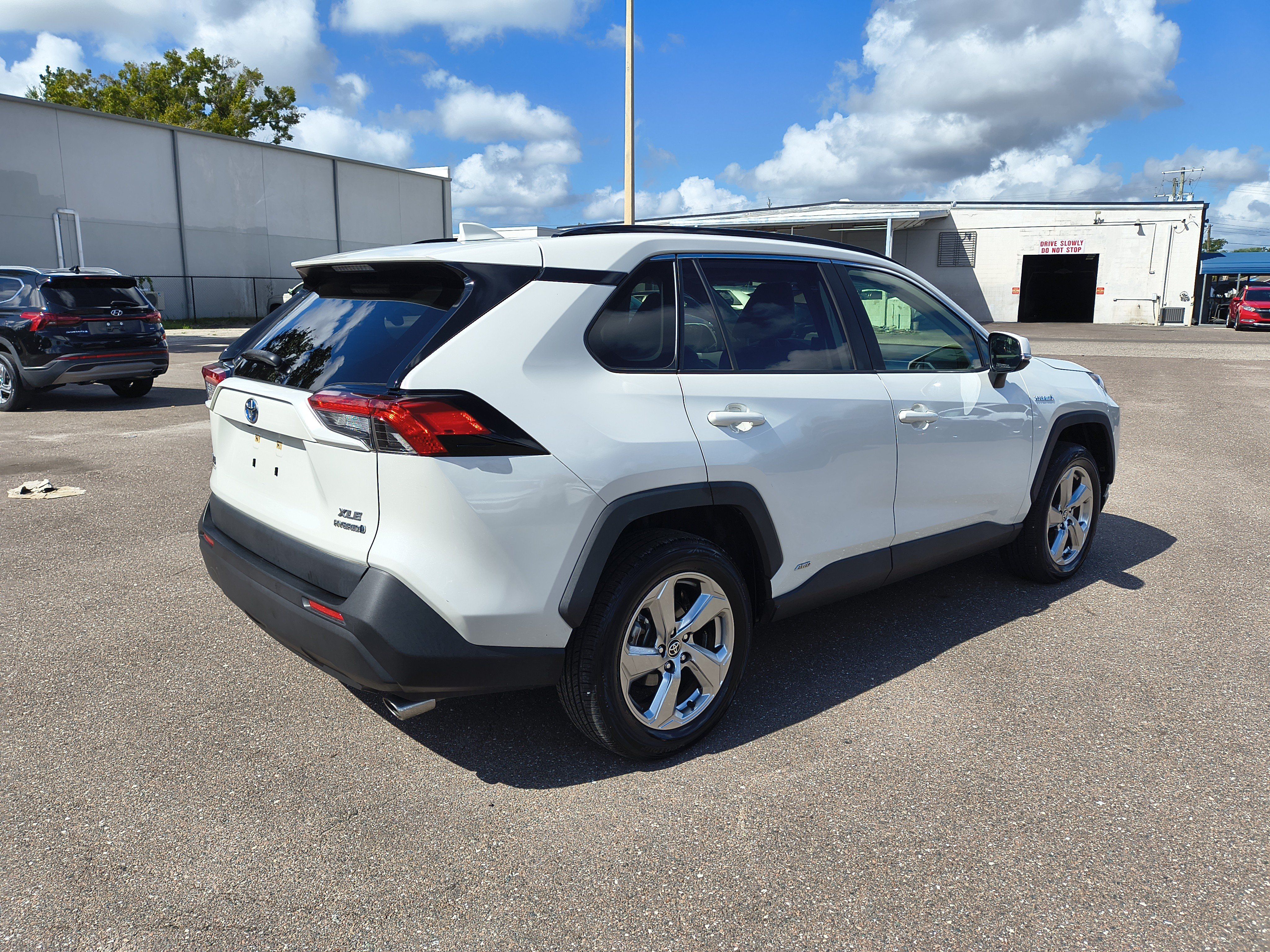 Used 2021 Toyota RAV4 XLE Premium AWD/4WD image 6