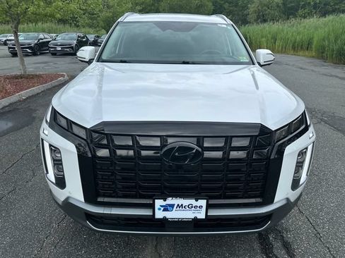 Certified 2025 Hyundai Palisade Limited AWD/4WD image 8