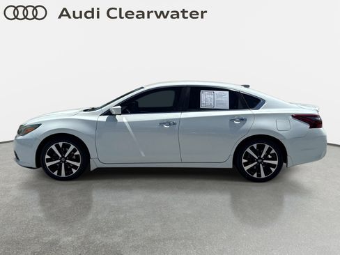 Used 2018 Nissan Altima 2.5 SR FWD image 2