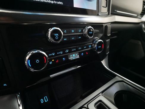 Used 2022 Ford F150 Lariat w/ Equipment Group 502A High image 20