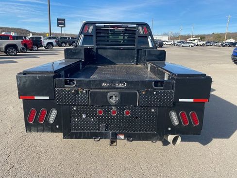 Used 2024 GMC Sierra 3500 SLT w/ SLT Premium Package image 5
