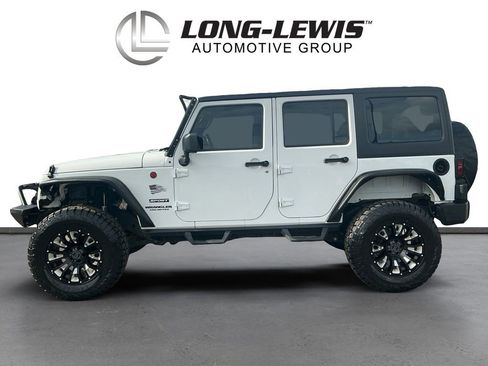 Used 2017 Jeep Wrangler Unlimited Sport w/ Connectivity Group AWD/4WD image 2