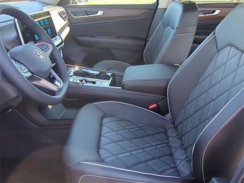 New 2026 Volkswagen Atlas SEL Premium R-Line image 16