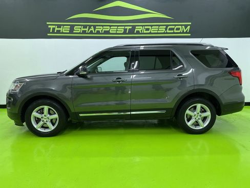 Used 2018 Ford Explorer XLT w/ Equipment Group 201A FWD image 6