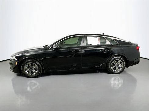 Used 2021 Kia K5 LXS image 5