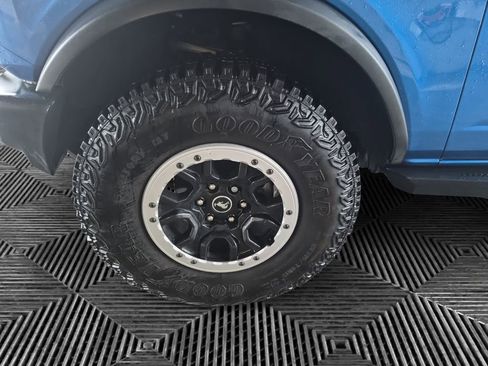 Used 2023 Ford Bronco Big Bend w/ Sasquatch Package image 14