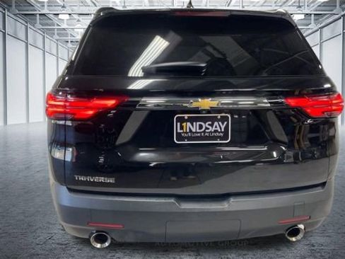 Used 2023 Chevrolet Traverse LS image 8