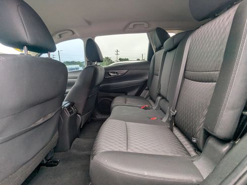 Used 2019 Nissan Rogue SV FWD image 11
