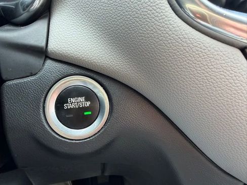 Used 2020 Chevrolet Equinox LS image 27