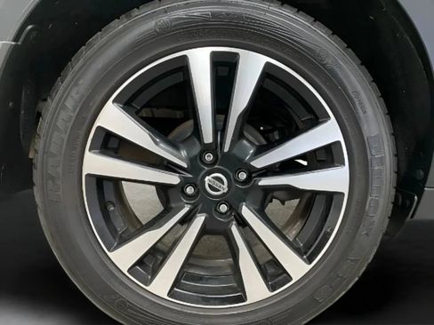 Used 2019 Nissan Kicks SV FWD image 26
