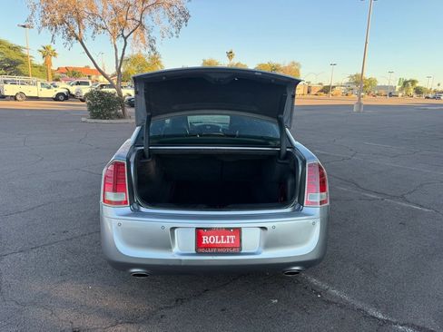 Used 2014 Chrysler 300 S w/ Luxury Group image 12
