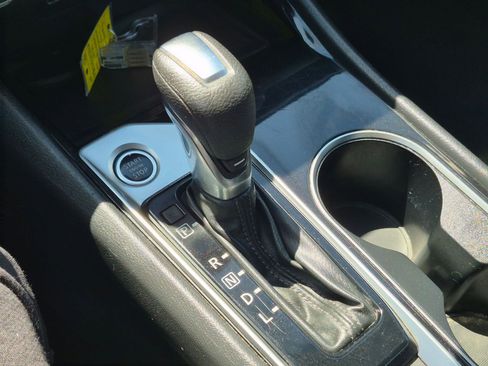 Used 2021 Nissan Altima 2.5 SV AWD/4WD image 22