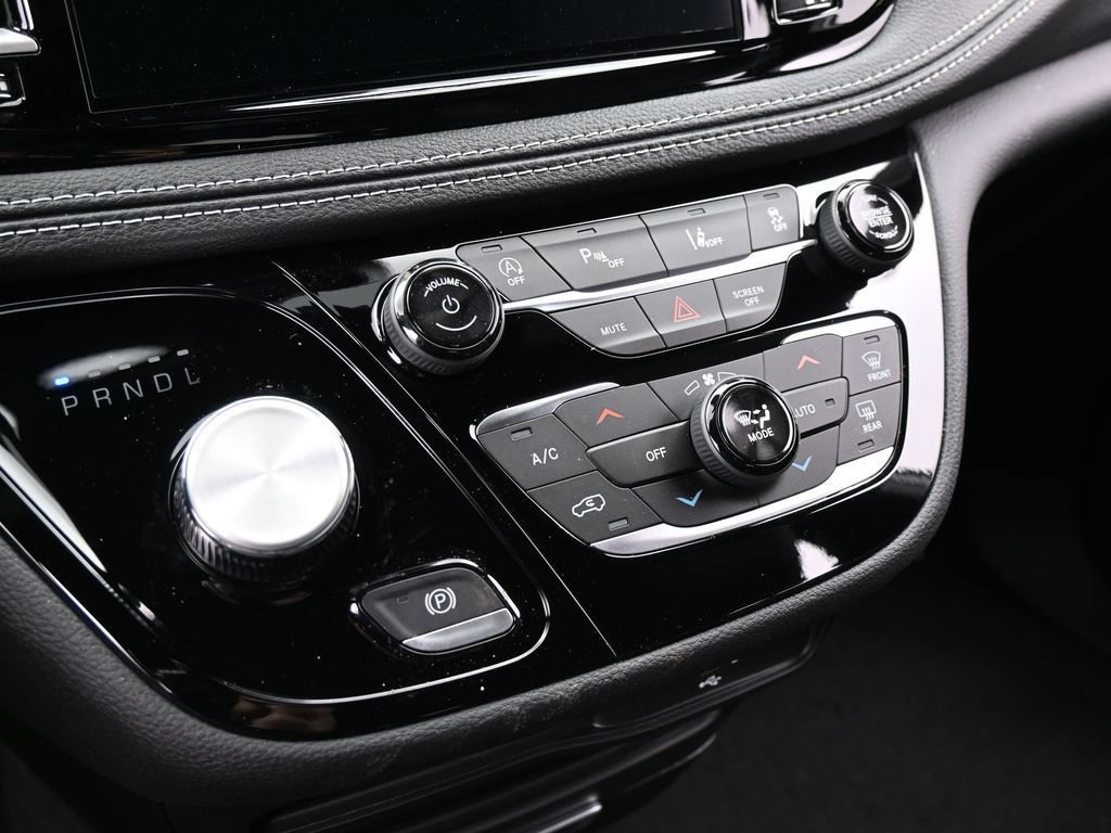 New 2026 Chrysler Pacifica Select w/ S Appearance Package FWD image 23