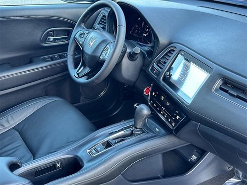 Used 2022 Honda HR-V EX-L image 9